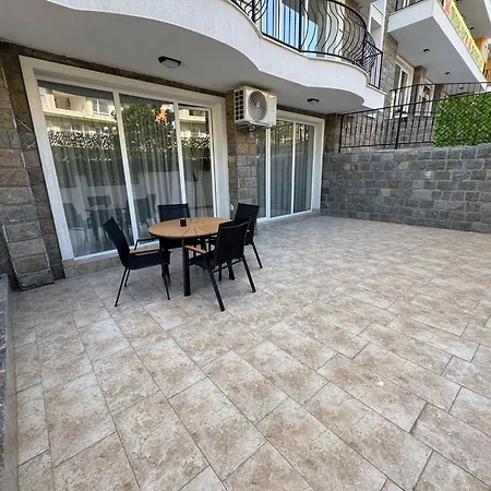 Luxury Seaside With Seaview Apartment