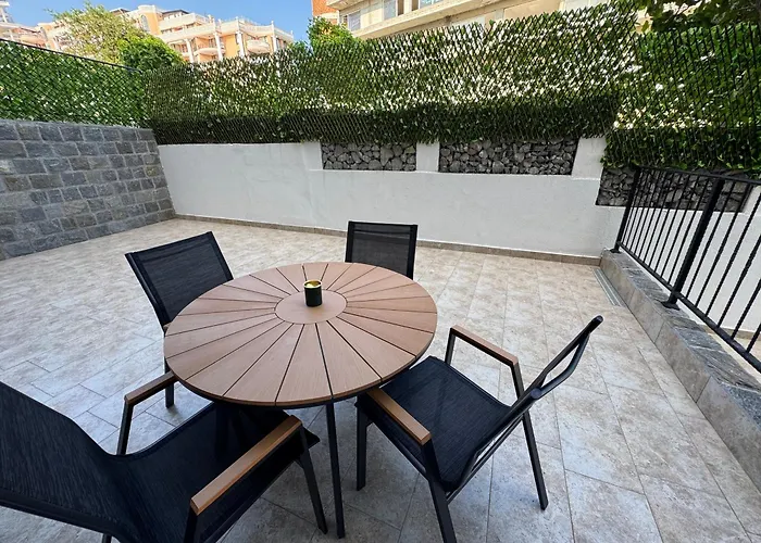 Luxury Seaside With Seaview Apartment *