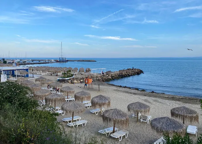 Luxury Seaside With Seaview Apartment